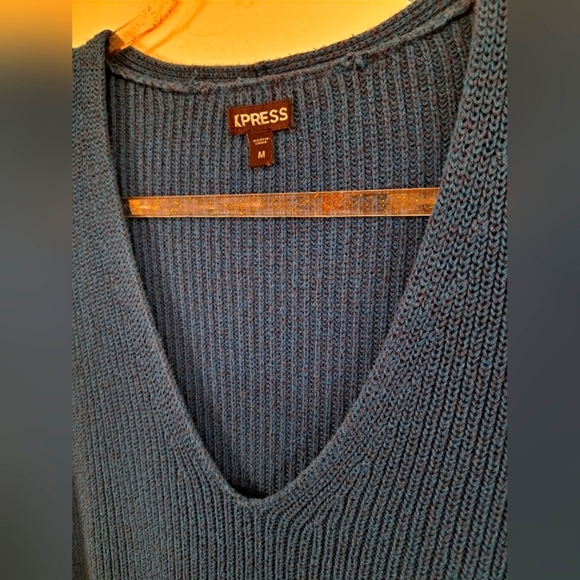 Express Blue V-Neck Sweater with Relaxed Fit V-Neck 3/4 Dolman Sleeves Medium - Picture 3 of 7